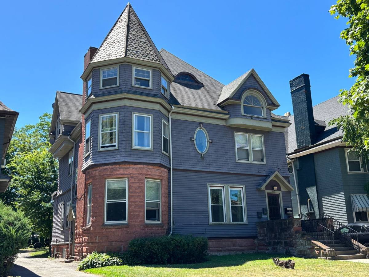 Apartment for rent at 573 W Ferry, Buffalo, NY 14222