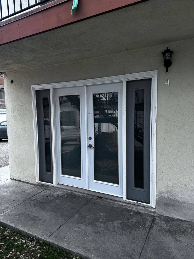Apartment for rent at 218 Chicago Ave, Huntington Beach, CA 92648