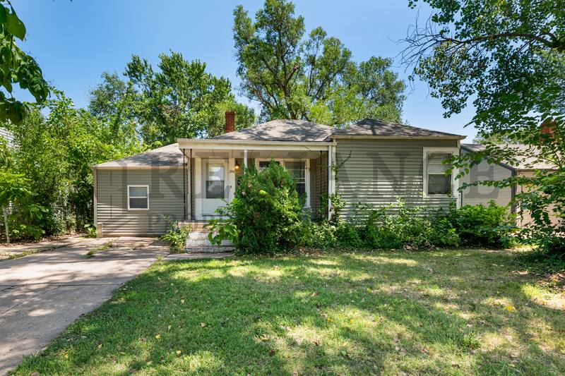 House for rent at 2146 S Crestway St, Wichita, KS 67218