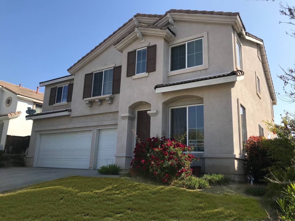 House for rent at 23608 Coast Live Oak Lane, Murrieta, CA 92562