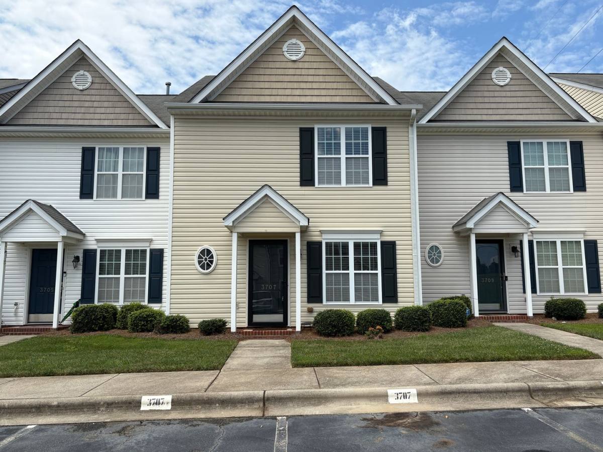 Townhouse for rent at 3707 Spanish Peak Dr, High Point, NC 27265