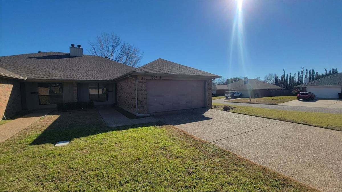 House for rent at 1507 Lindsey Lane #B, Cleburne, TX 76033