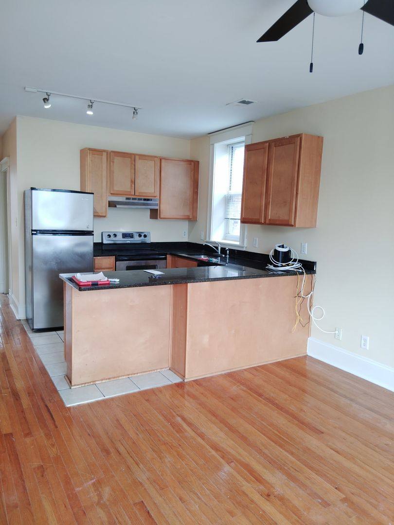 Apartment for rent at 1021-23 S Boyle Ave, Saint Louis, MO 63110
