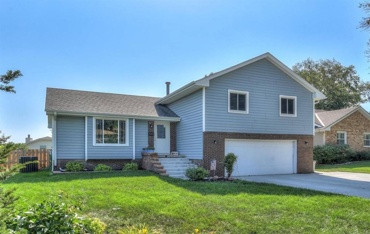 House for rent at 2911 S 159th Circle, Omaha, NE 68130