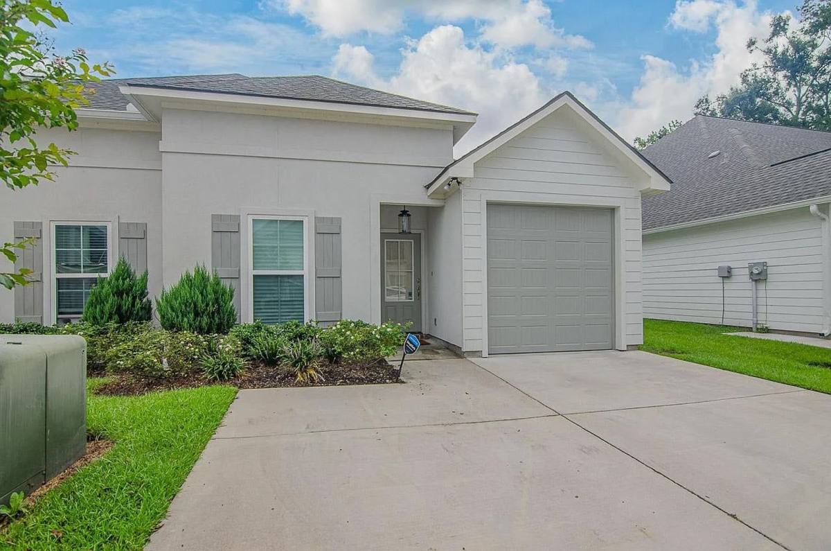 Townhouse for rent at 8149 Village Lake Ave, Baton Rouge, LA 70820