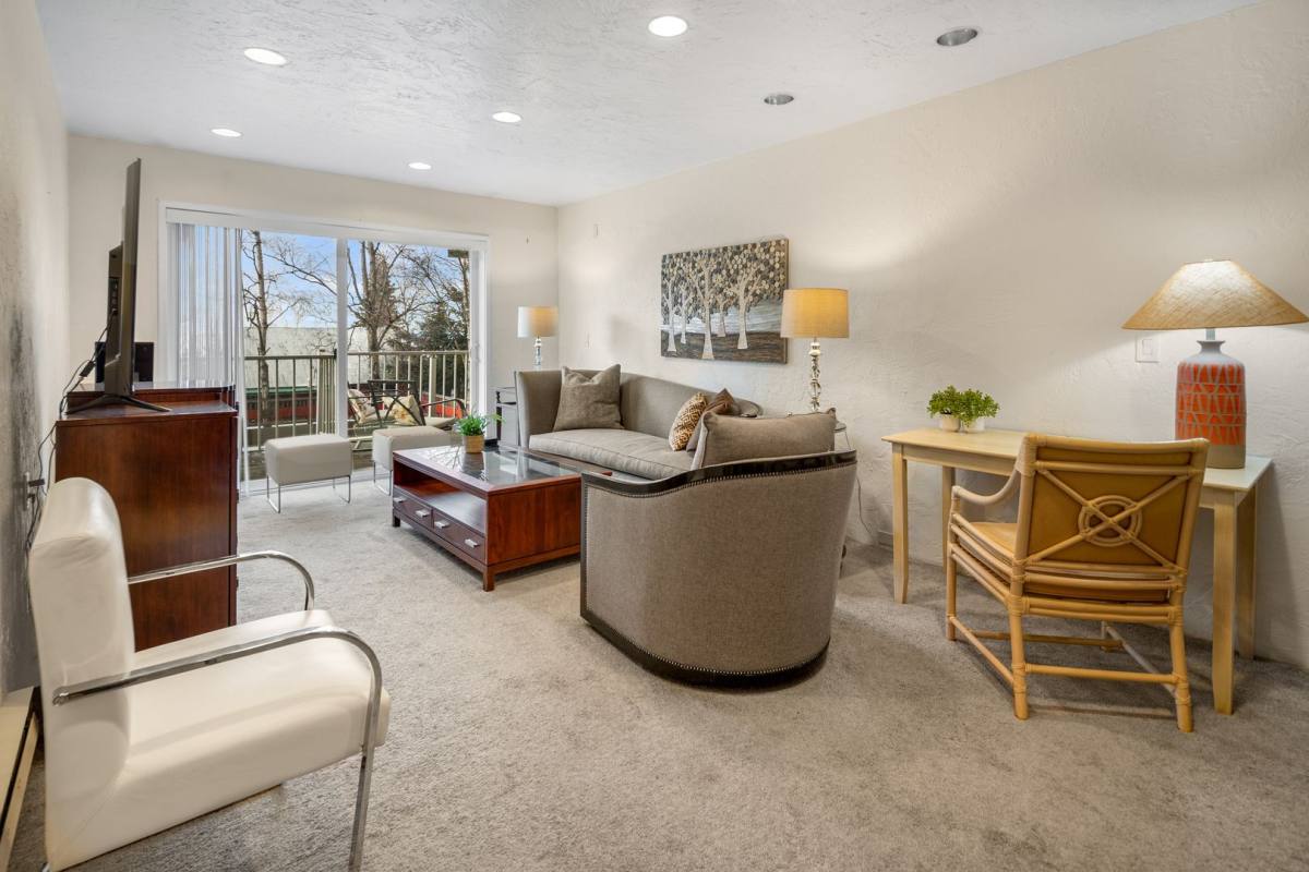 Apartment for rent at 540 L St, Anchorage, AK 99501