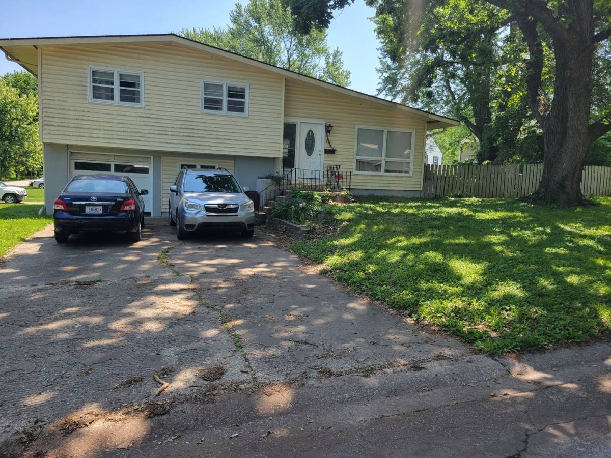 House for rent at 301 10th St, Warrensburg, MO 64093
