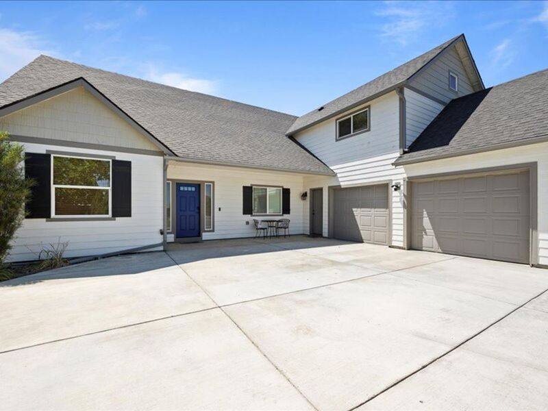 House for rent at 617 Esperanza Court, Pasco, WA 99301