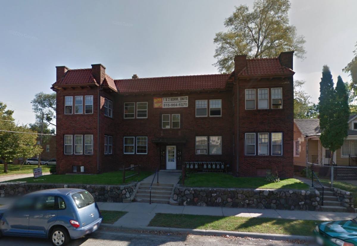 Apartment for rent at 1357-59 5th Ave, Rockford, IL 61104