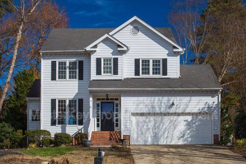 House for rent at 115 Creek Park Dr, Cary, NC 27513