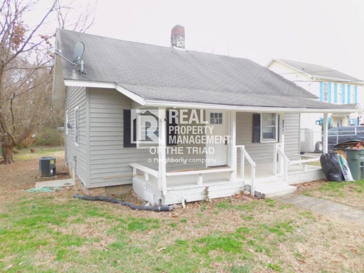 House for rent at 1008 Cranbrook St, Greensboro, NC 27407