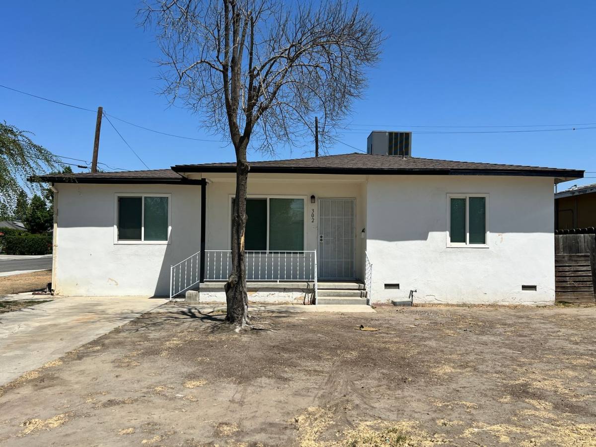 House for rent at 302 C St, Wasco, CA 93280