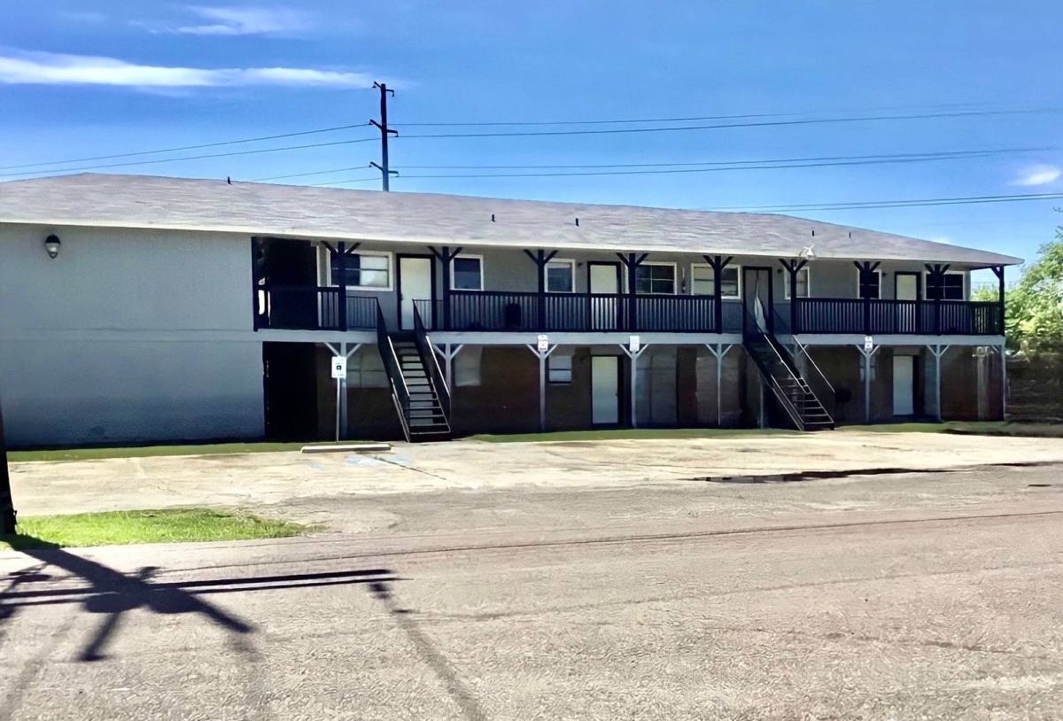 Apartment for rent at 975 Woodrow, Beaumont, TX 77705