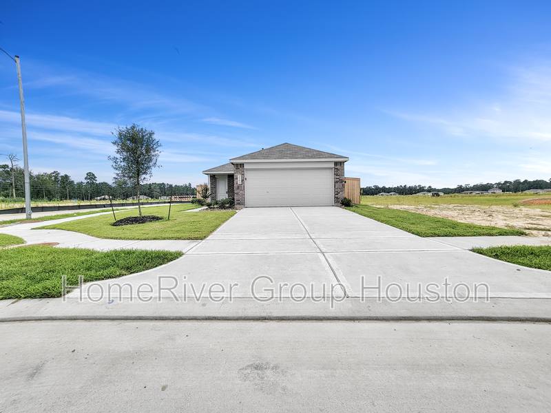 House for rent at 1703 Green Warbler Lane, Crosby, TX 77532