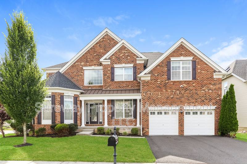 House for rent at 17 Greylynne Dr, Monroe Township, NJ 08831