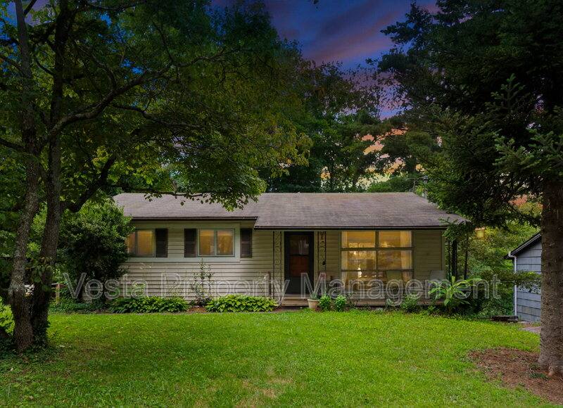 Apartment for rent at 68 Greeley St #UPSTAIRS, Asheville, NC 28806