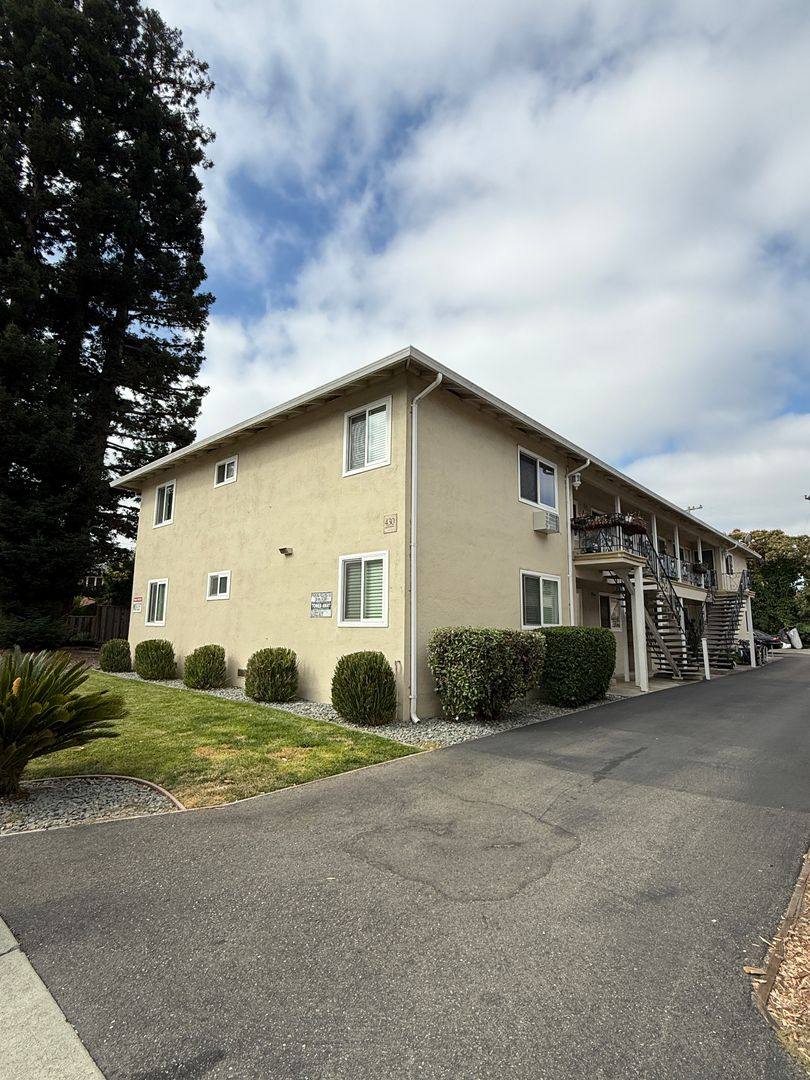 Apartment for rent at 430 California St, Santa Clara, CA 95050