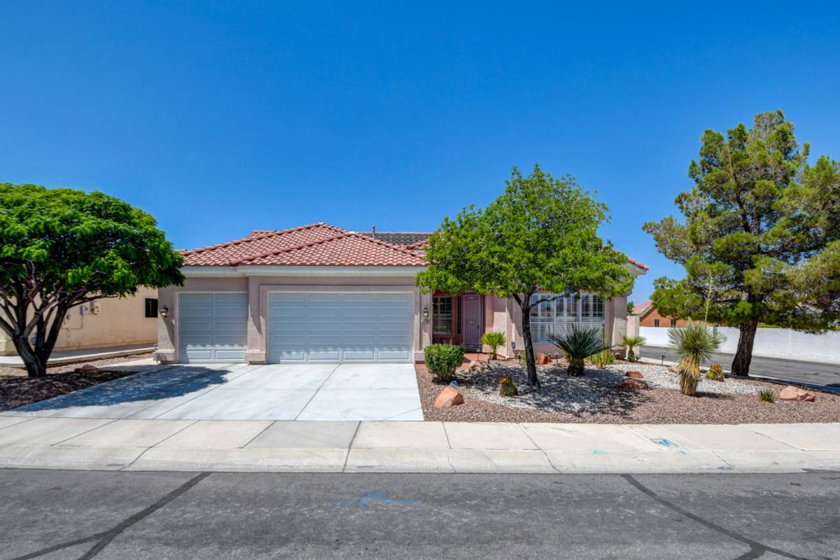 House for rent at 8528 Crest Hill Ave, Las Vegas, NV 89145