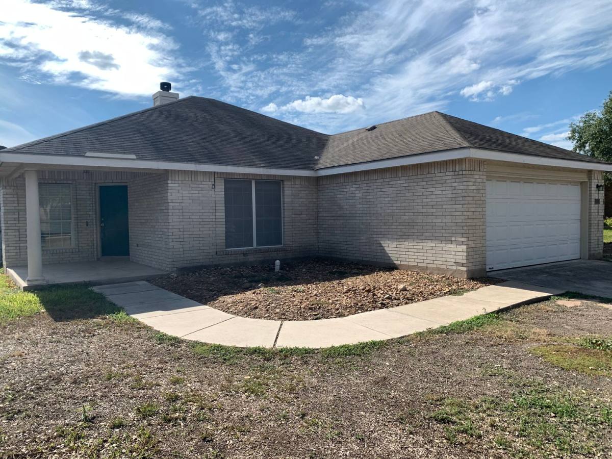 House for rent at 2614 Dove Crossing Dr, New Braunfels, TX 78130