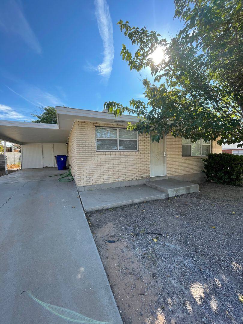 Apartment for rent at 1845 Payne St, Las Cruces, NM 88001