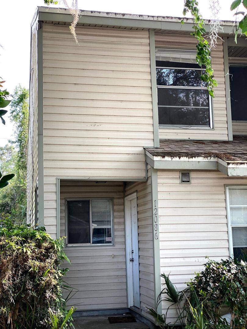 Townhouse for rent at 12086 Mendel Dr, Orlando, FL 32826
