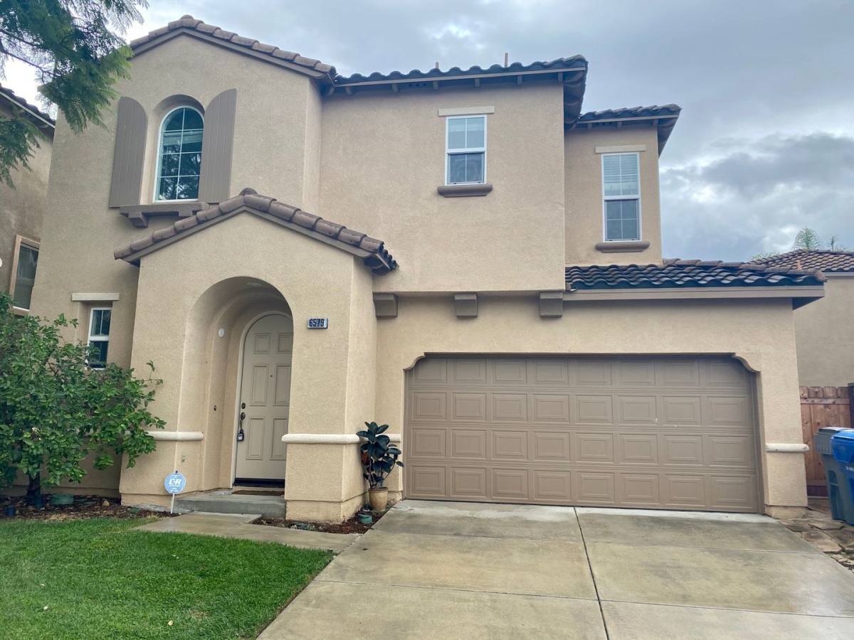 House for rent at 6579 Guava Way, San Diego, CA 92130