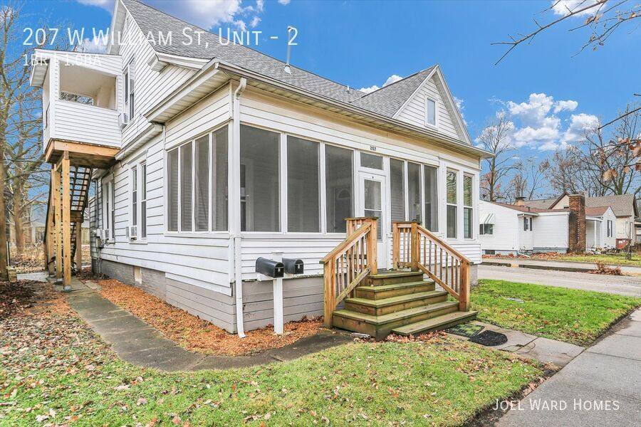 House for rent at 207 W William St #2, Champaign, IL 61820