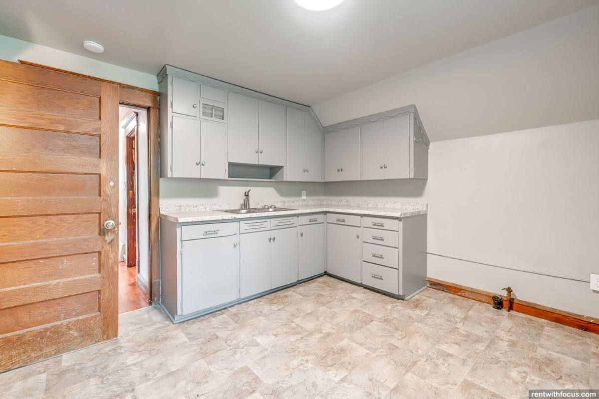 Apartment for rent at 714 S Memorial Dr, Appleton, WI 54911