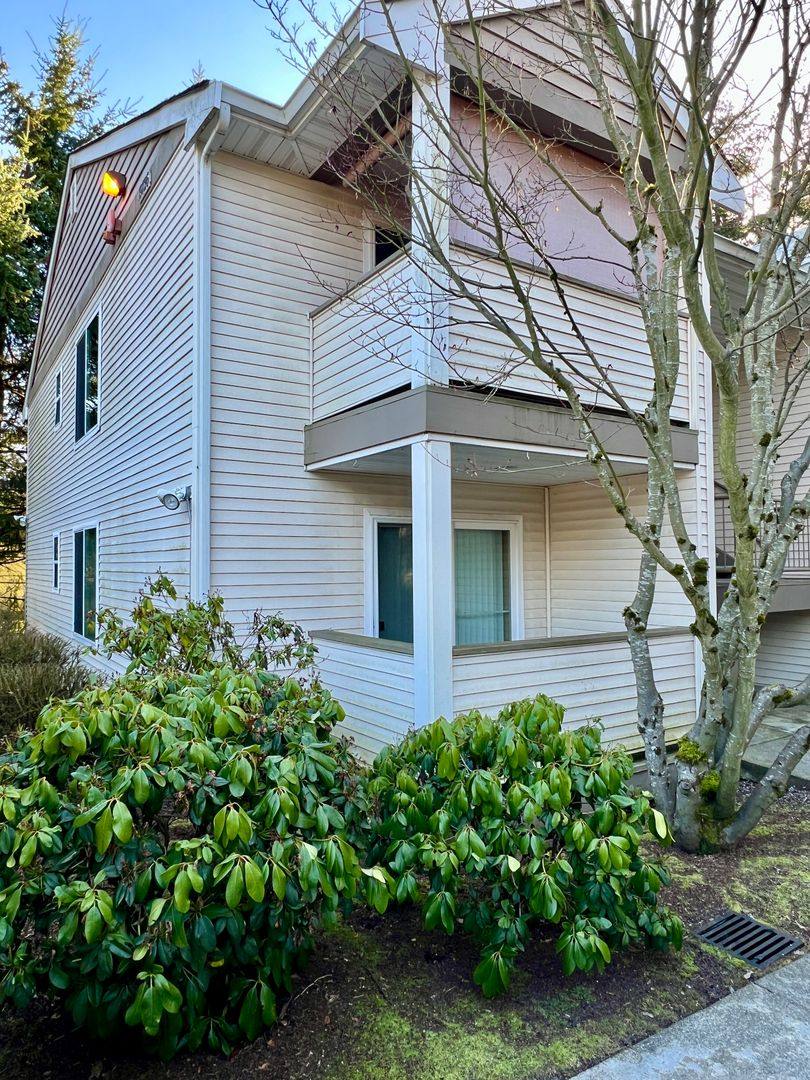 Condo for rent at 19726 50th Ave W, Lynnwood, WA 98036