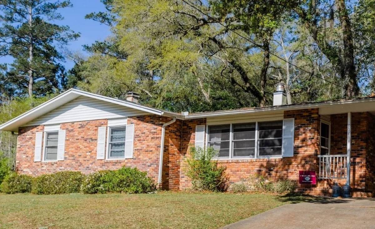 House for rent at 902 Maplewood Ave, Tallahassee, FL 32303