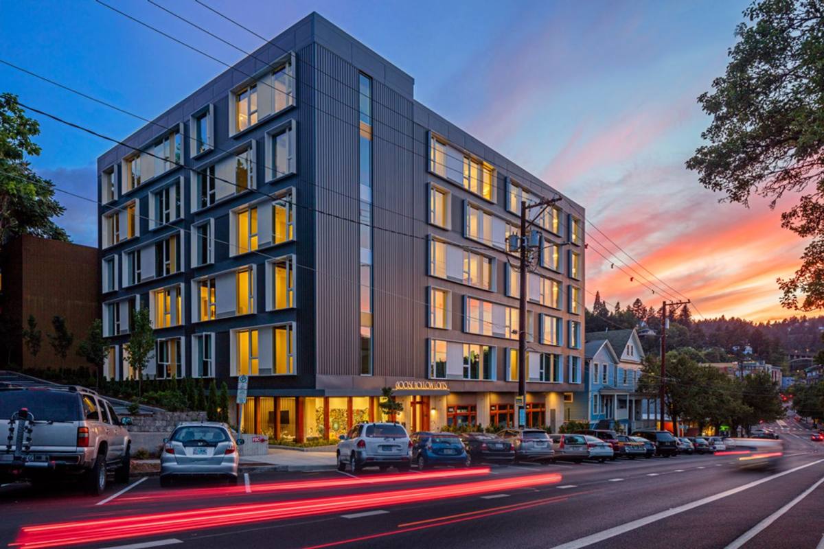 Apartment for rent at 1450 SW Jefferson, Portland, OR 97201