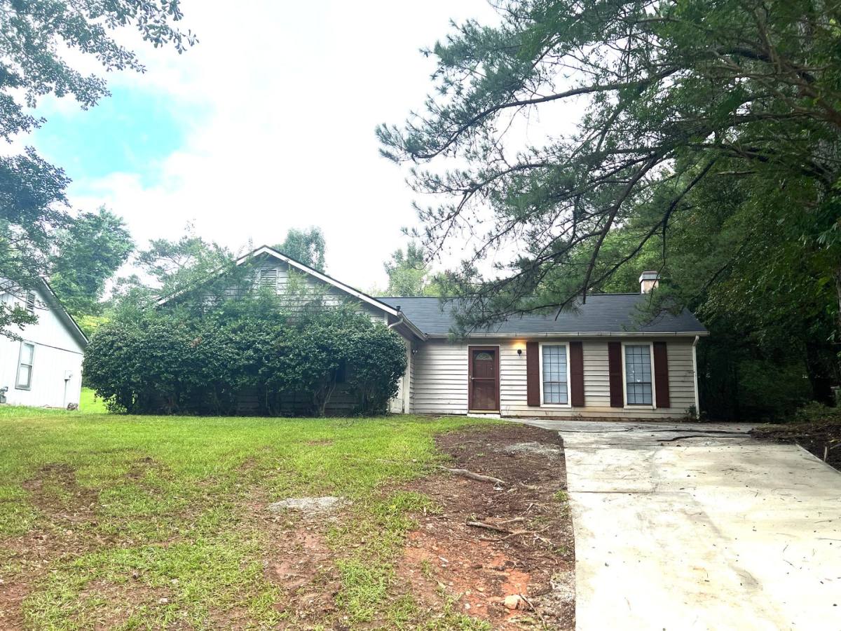 House for rent at 5174 Huxley Rd, Stone Mountain, GA 30088