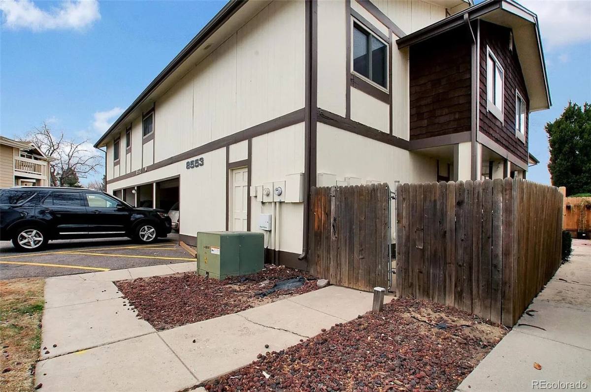 Townhouse for rent at 8553 Chase Dr, Arvada, CO 80003