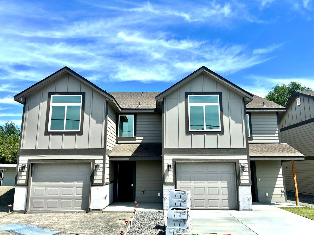 Apartment for rent at 605 N Rd, Pasco, WA 99301