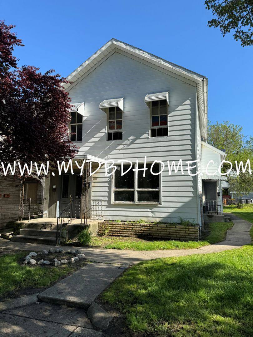 Apartment for rent at 610 W Creighton Ave, Fort Wayne, IN 46807