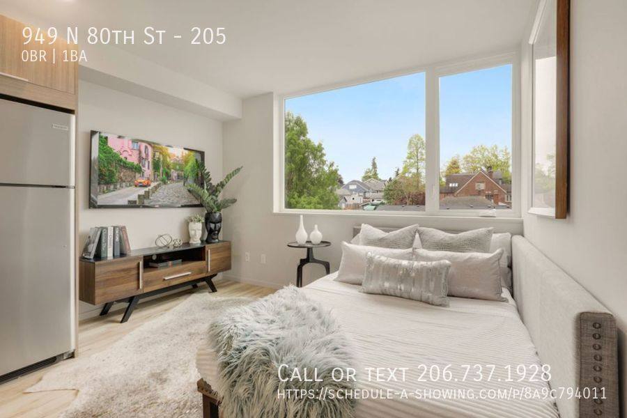 Apartment for rent at 949 N 80th St #205, Seattle, WA 98103