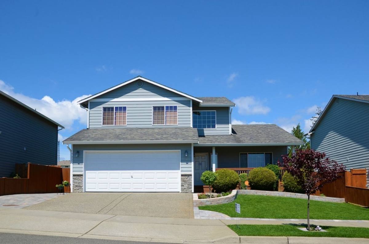 House for rent at 7227 38th St NE, Marysville, WA 98270