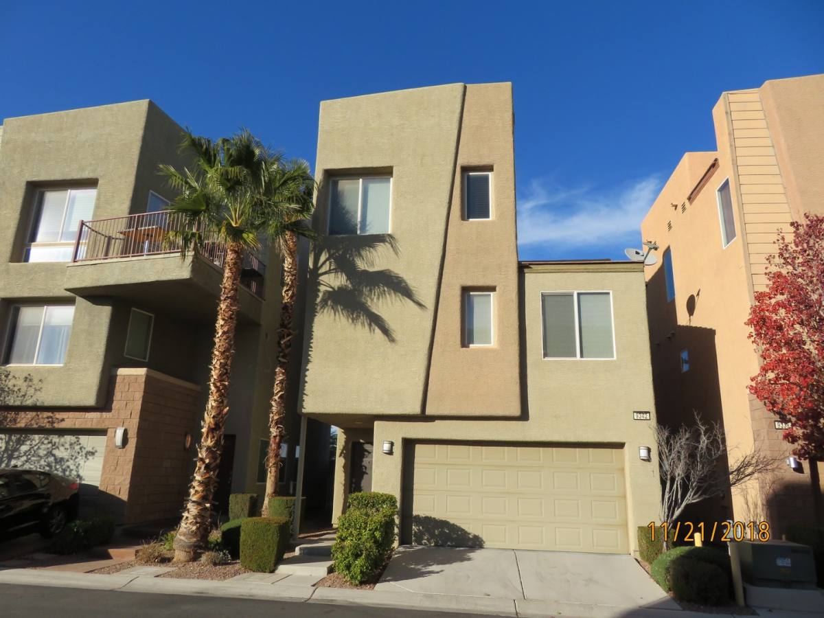 House for rent at 9342 Autumn View Ave, Las Vegas, NV 89178