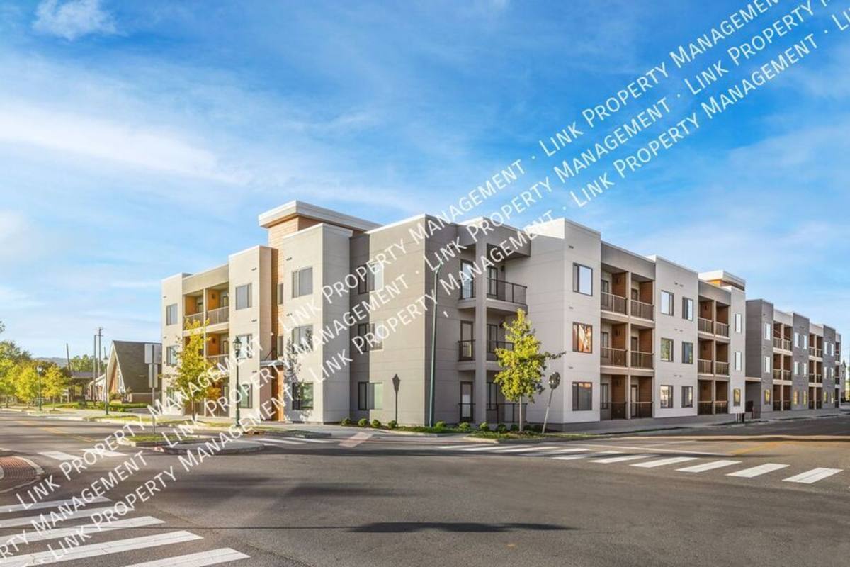 Apartment for rent at 245 W 26th St, Chattanooga, TN 37408