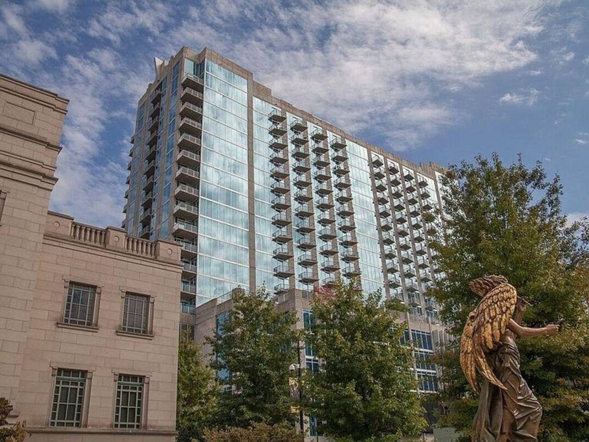 Condo for rent at 301 Demonbreun St, Nashville, TN 37201