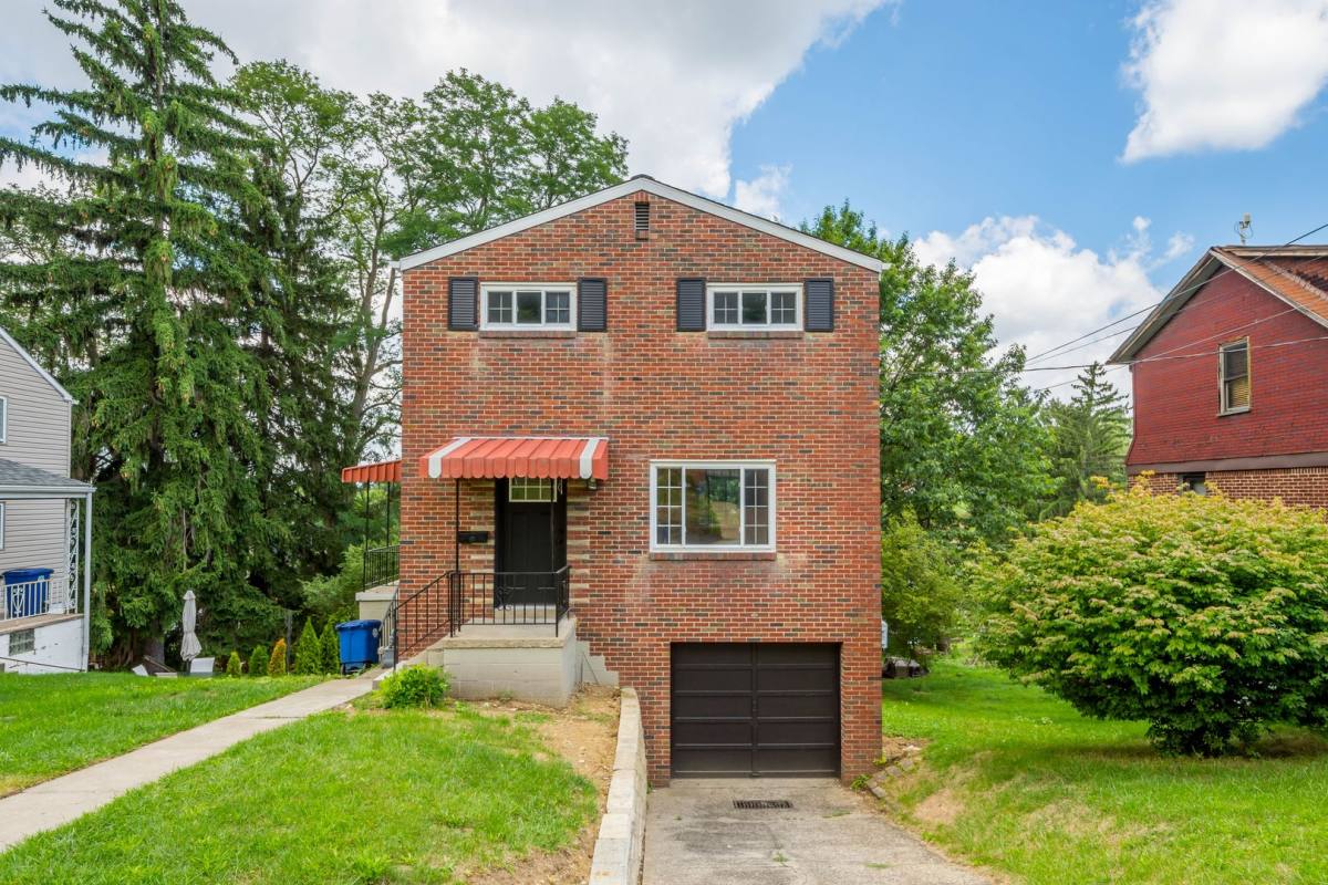 House for rent at 641 Brinwood Ave, Pittsburgh, PA 15227