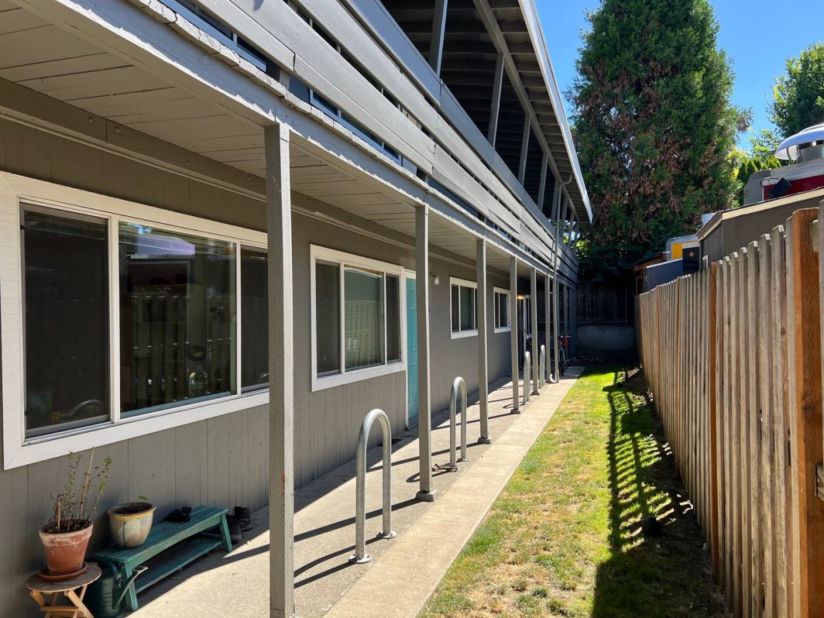 Apartment for rent at 2204 SE 50th Ave, Portland, OR 97215