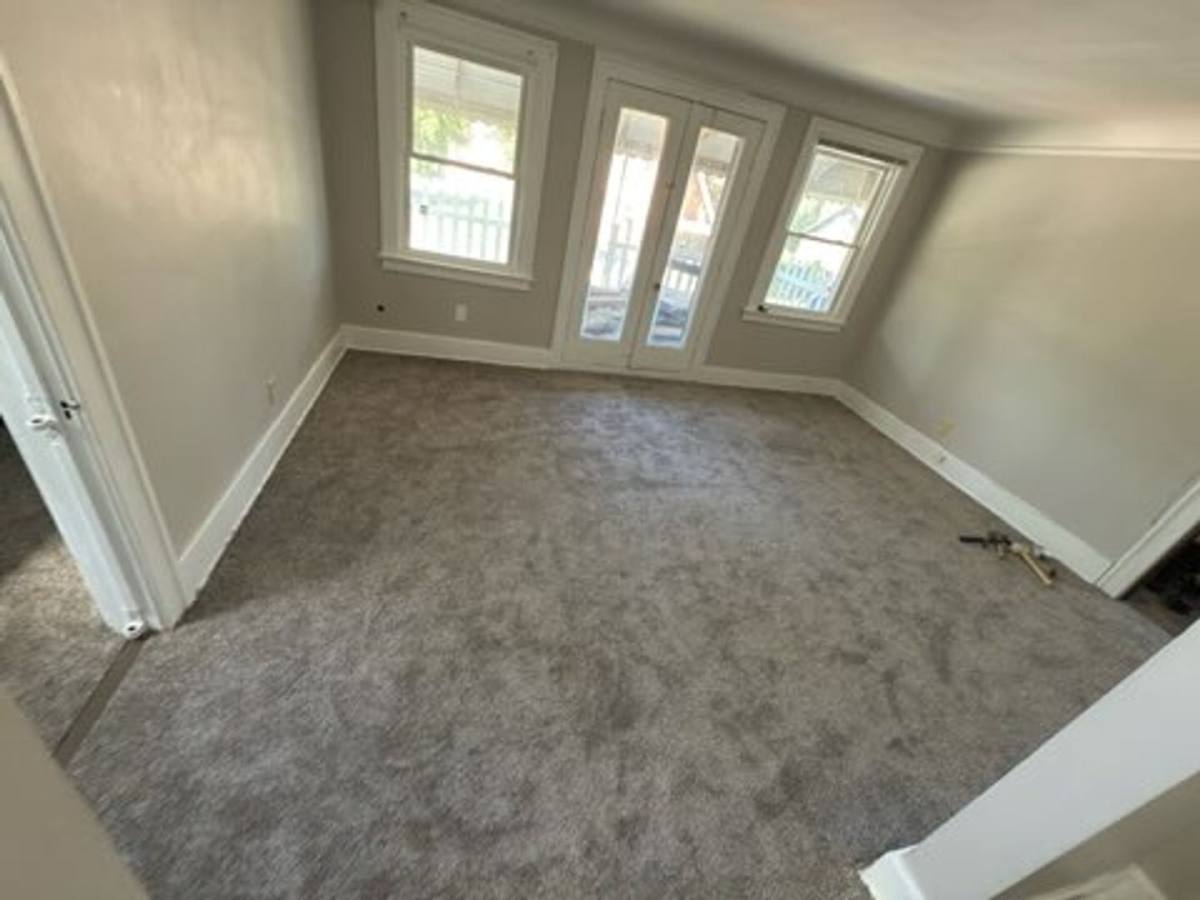 Apartment for rent at 15702 Cherrylawn, Detroit, MI 48238