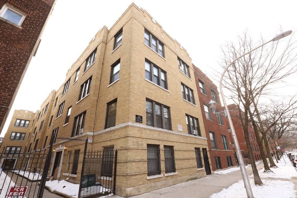 Apartment for rent at 8375 W Cornelia #N3, Chicago, IL 60657