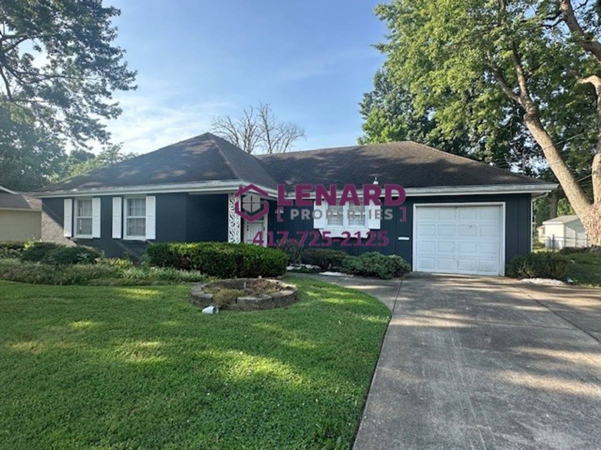 House for rent at 1246 E Broadmoor St, Springfield, MO 65804