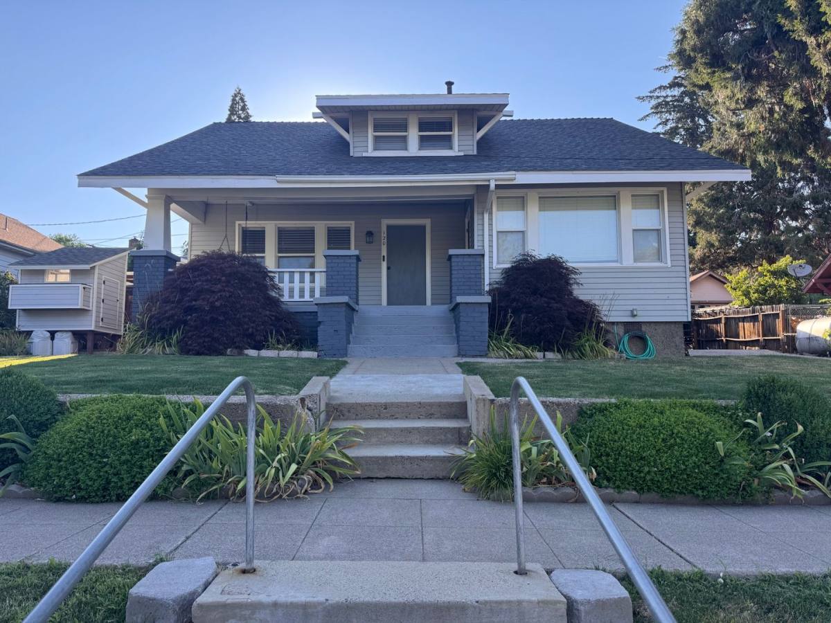 House for rent at 120 S Roop St, Susanville, CA 96130