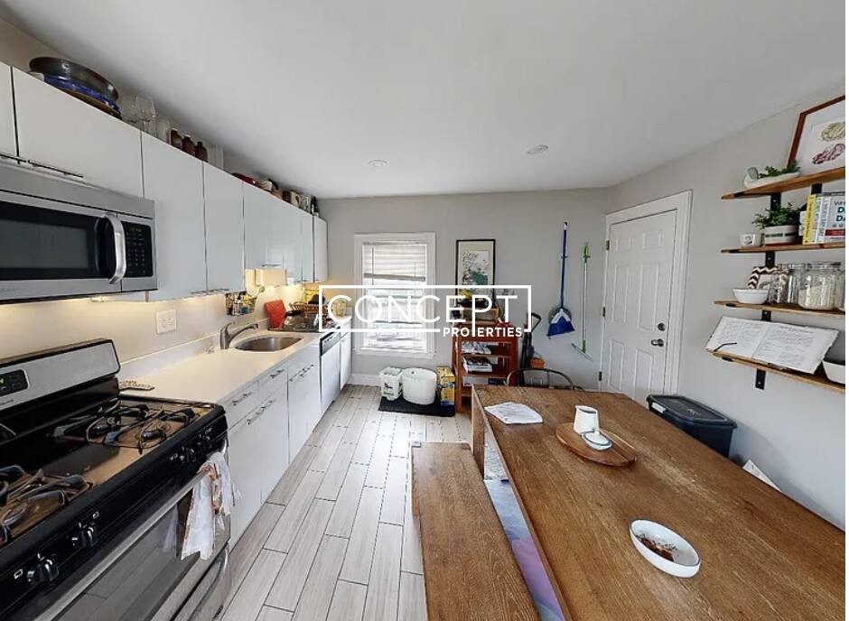 Apartment for rent at 11 Pleasant St #2B, Cambridge, MA 02139