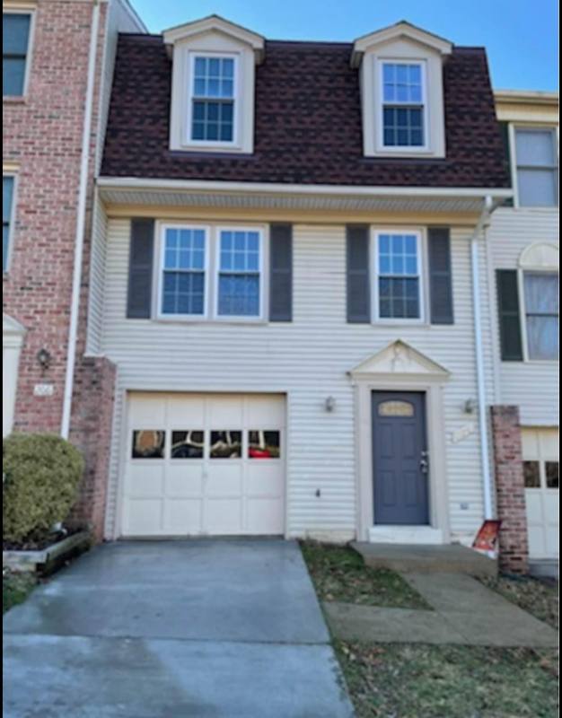 Townhouse for rent at 204 Rolling Hill Court, Stafford, VA 22554