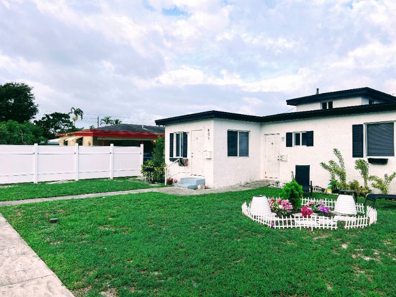 Apartment for rent at 401 NW 16th Ave N, Fort Lauderdale, FL 33311