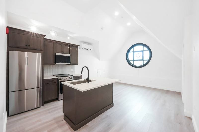 Apartment for rent at 126 Adelaide Ave #202, Providence, RI 02907